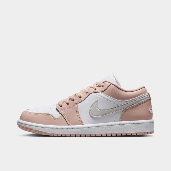 Jordan Shoes - NEW Nike Jordan 1 Low (White/ Light Bone)